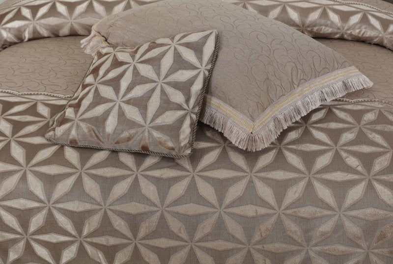 Heavy Palachi & Leather Bed Sheet Set – 4 Pcs Design Code 554 - Nishat Creative Store