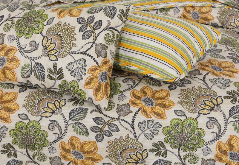 Quilted Comforter Set 6 Pcs Design 866 - Nishat Creative Store